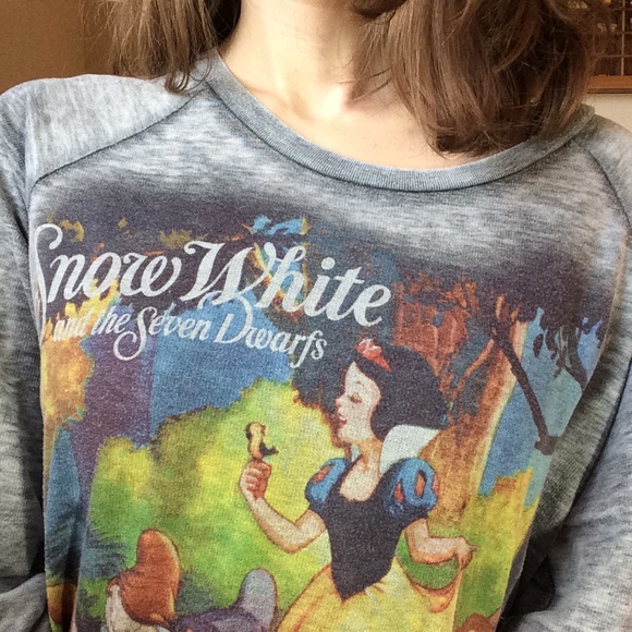 Snow White Sweatshirt Long Sleeve Disney - Picture 7 of 7